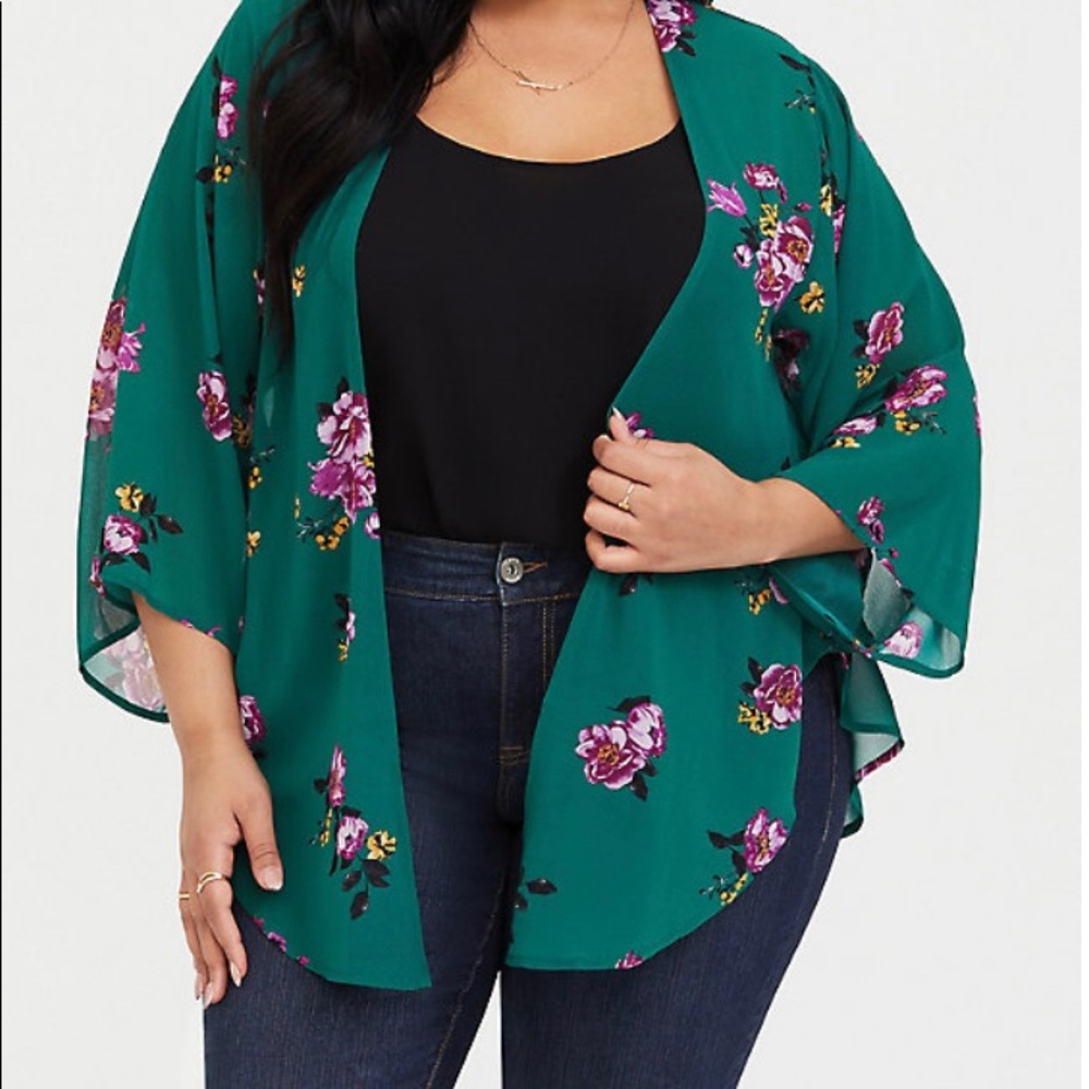 Torrid GREEN FLORAL CHIFFON KIMONO 5/6x